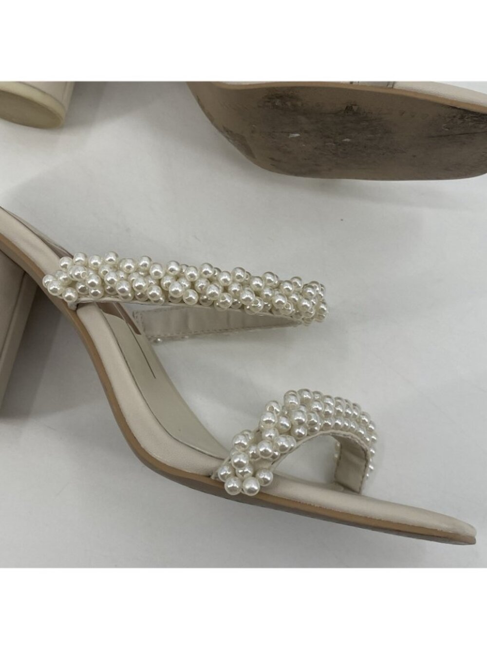 Dolce Vita Women's Size 7.5 Strappy Pearl Block Heel Sandals Ivory - Picture 9 of 16